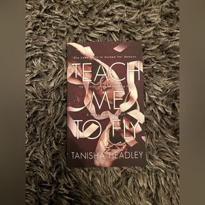 Teach Me How To Fly by Tanisha Headley - Paperback Book